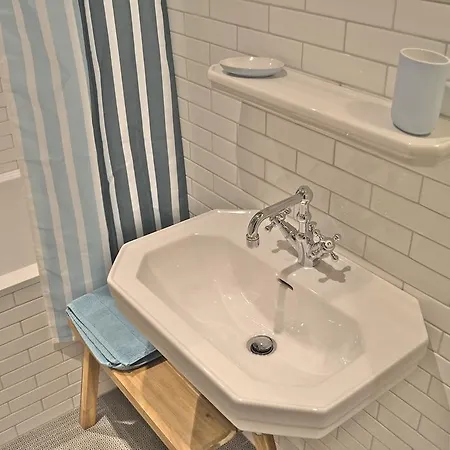 Het Koetshuis, Op 50m Zee, Voor 5 Personen, Centrum Westende Bad, Alle Comfort Middelkerke